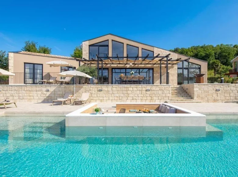 4 bedroom Villa 230 m² Grad Novigrad, Croatia