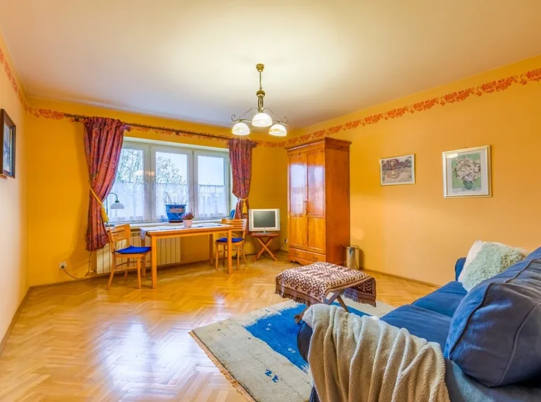 Mieszkanie 2 pokoi 70 m² w Warszawa, Polska