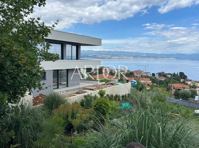 3 bedroom apartment 207 m² Lovran, Croatia