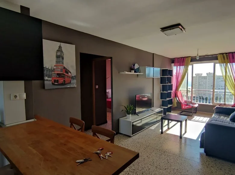 Mieszkanie 3 pokoi 70 m² Alicante, Hiszpania