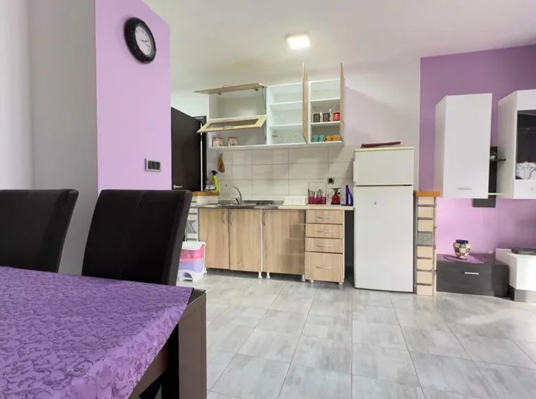 Mieszkanie 5 pokojów 300 m² Czarnogóra, Czarnogóra