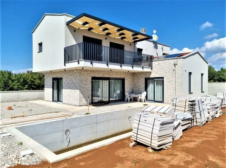 4 bedroom Villa 198 m² Grad Porec, Croatia
