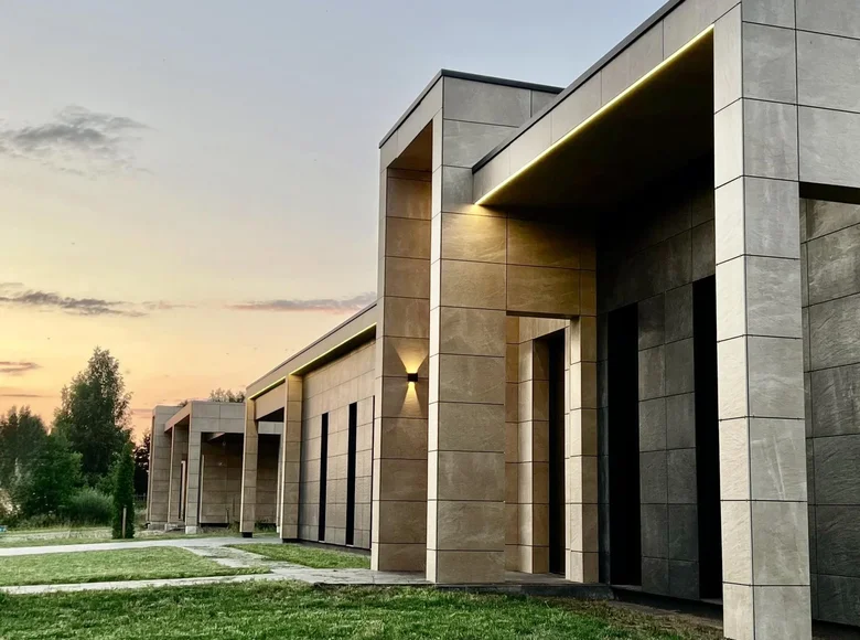 villa de 5 dormitorios 300 m² Dzilnuciems, Letonia