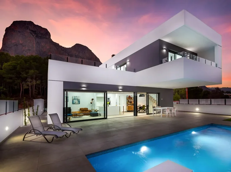 3-Schlafzimmer-Villa 313 m² Abadin, Spanien