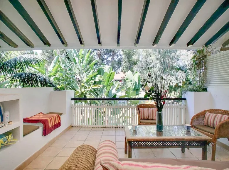 Mieszkanie 2 pokoi 88 m² Marbella, Hiszpania