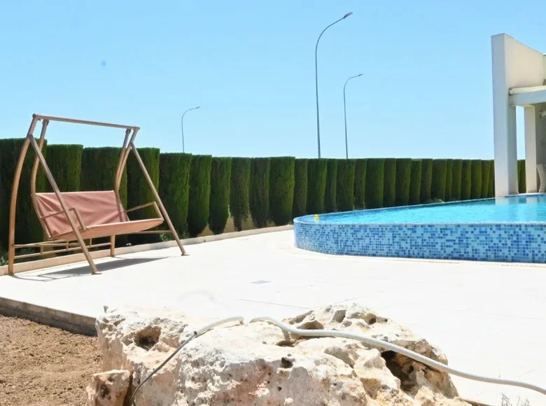 Maison 6 chambres 400 m² Sotíra, Chypre