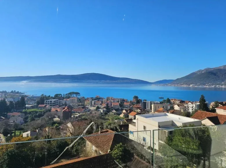 Apartamento 1 habitacion 54 m² Tivat, Montenegro