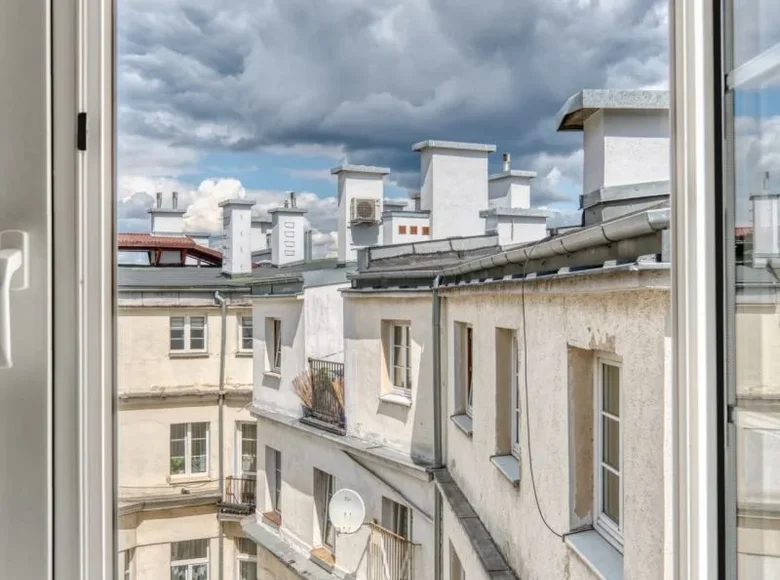 Mieszkanie 4 pokoi 107 m² Warszawa, Polska