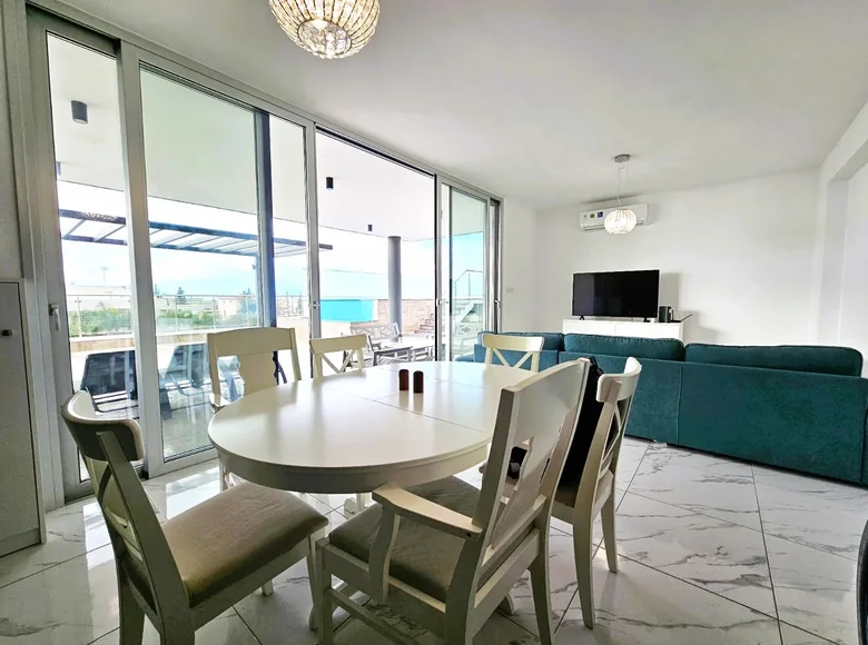 3 bedroom apartment 238 m² Cyprus, Cyprus