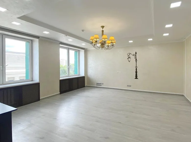 Büro 2 zimmer 48 m² in Minsk, Belarus