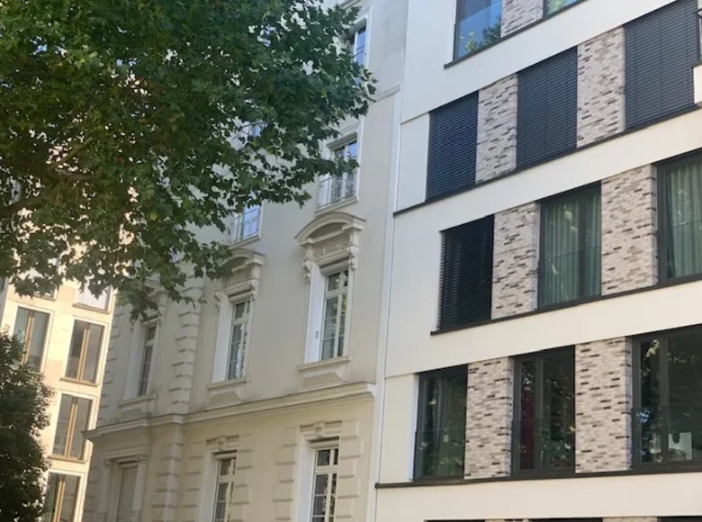 Oficina 949 m² en Fráncfort del Meno, Alemania