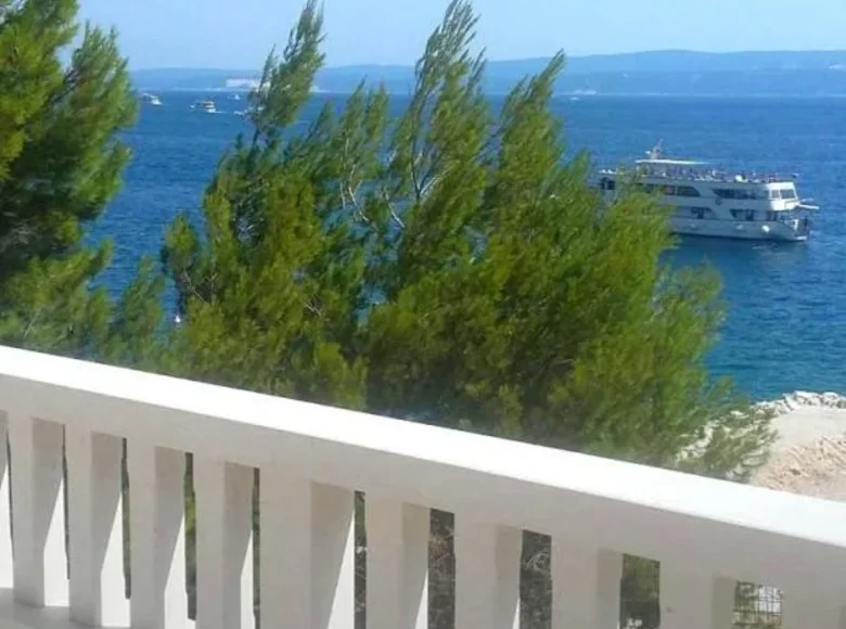 Villa 329 m² Grad Omis, Croatia