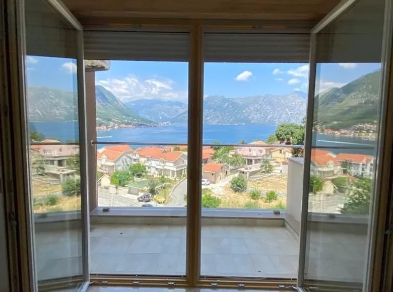 Appartement 2 chambres 62 m² Dobrota, Monténégro