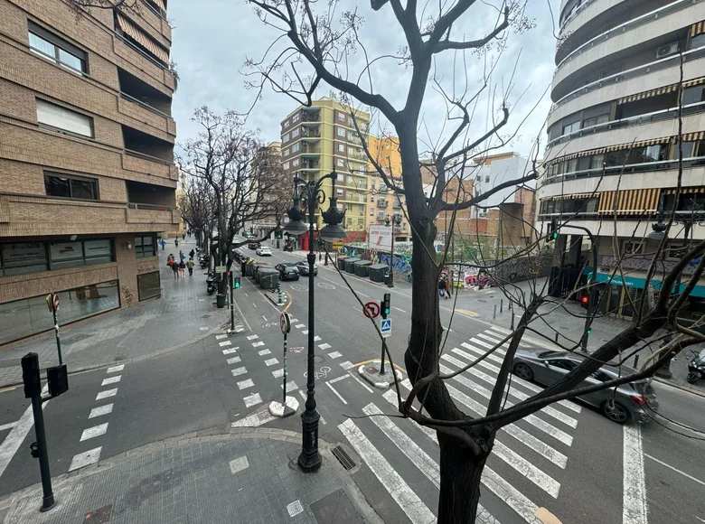 5 bedroom apartment  Valencia, Spain