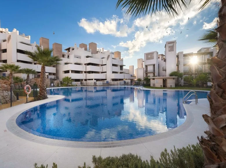 Mieszkanie 2 pokoi 112 m² Estepona, Hiszpania
