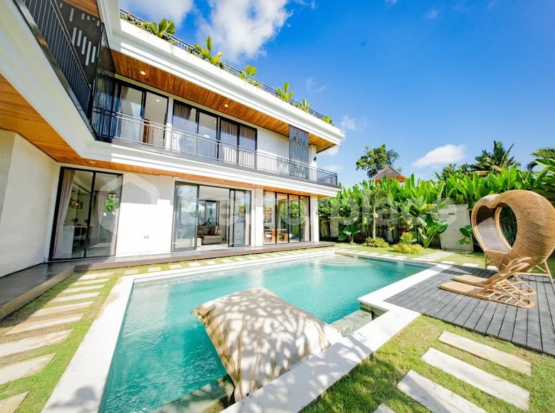 Вилла 5 спален  Педженг, Индонезия