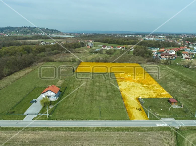 Parcelas 9 028 m² Kerestinec, Croacia