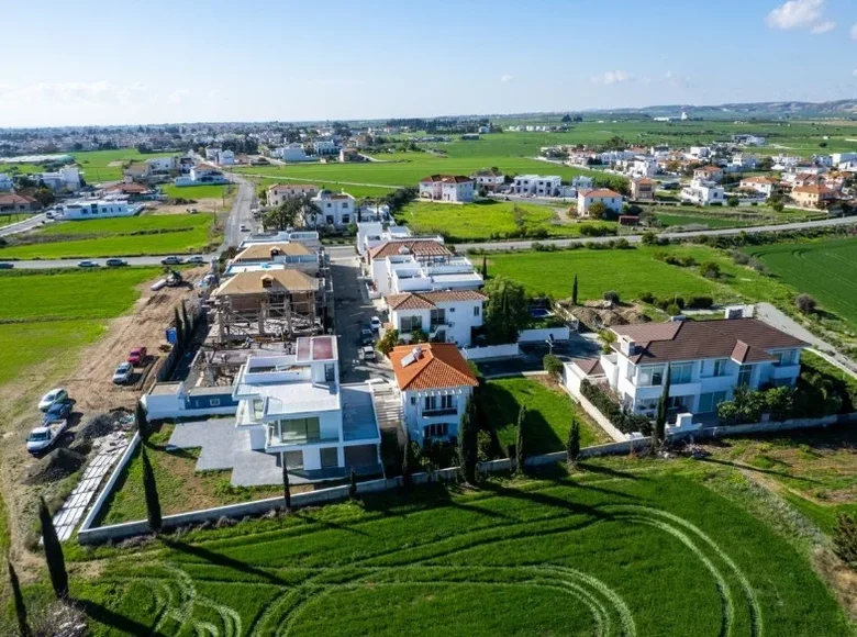 villa de 5 dormitorios 279 m² Dromolaxia, Chipre