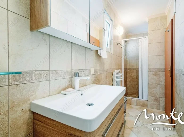 3-Schlafzimmer-Villa 142 m² Krasici, Montenegro