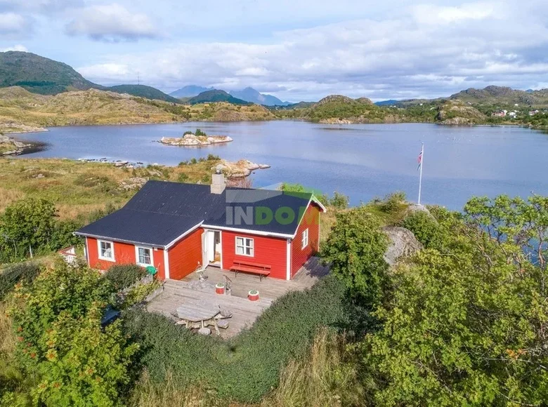 Commercial 3 rooms for sale in Lofoten, Norway for € 150,000 listing 779439