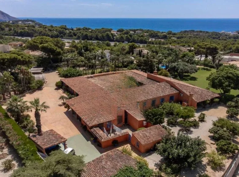7-Schlafzimmer-Villa 1 200 m² Altea, Spanien