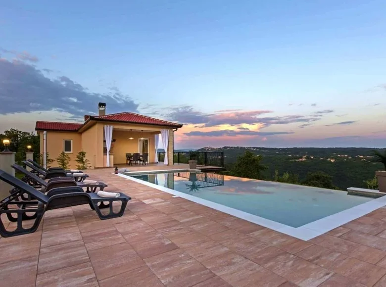 Вилла 2 спальни 170 м² Rabac, Хорватия