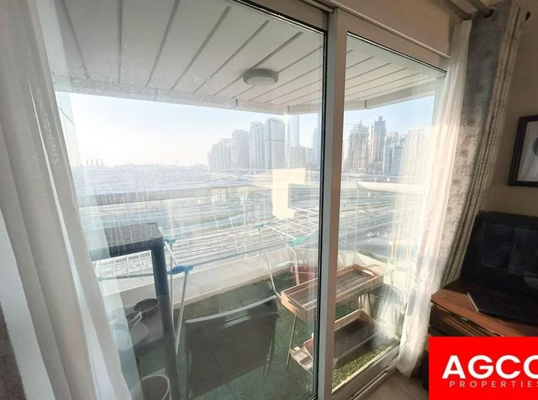 Квартира 2 комнаты 888 м² Дубай, ОАЭ