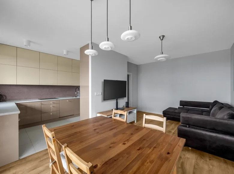 Apartamento 3 habitaciones 68 m² en Varsovia, Polonia