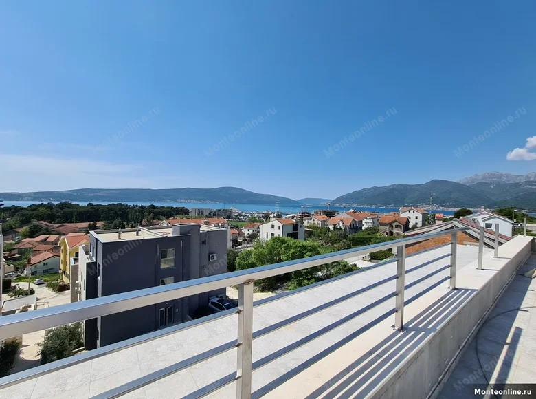 2 bedroom apartment 230 m² Tivat, Montenegro