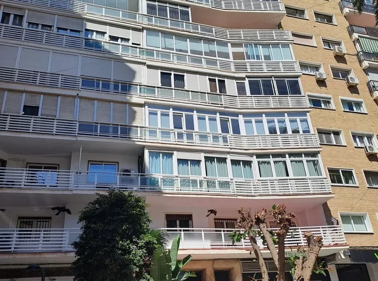 4 bedroom apartment 120 m² Malaga, Spain
