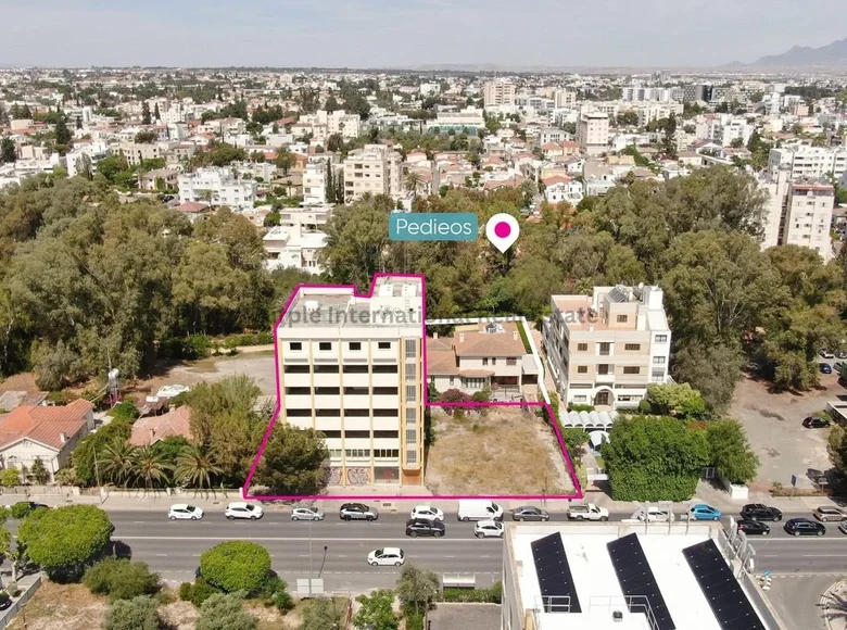 Propiedad comercial 2 526 m² en Strovolos, Chipre
