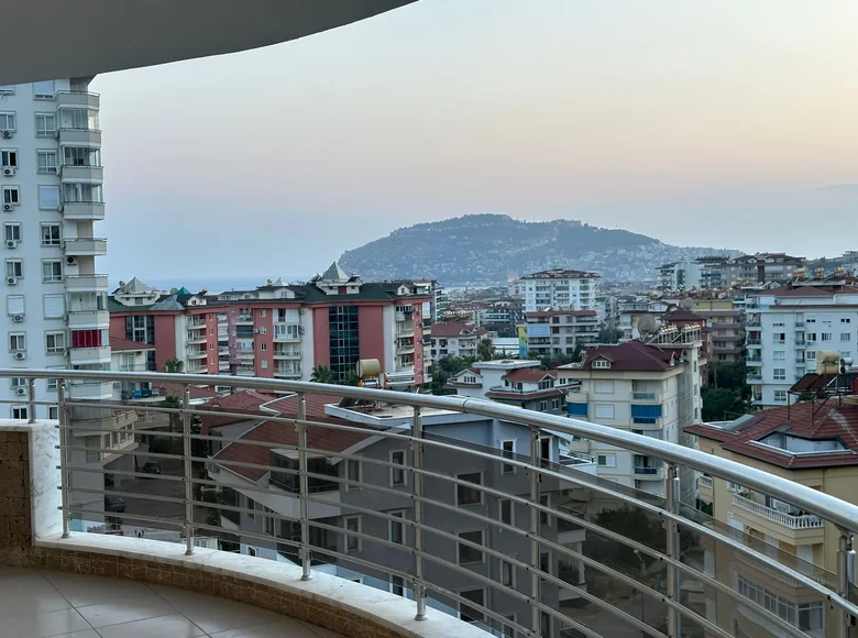 Mieszkanie 3 pokoi  Alanya, Turcja