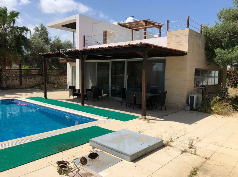 Willa 3 pokoi 500 m² Agios Amvrosios, Cypr Północny