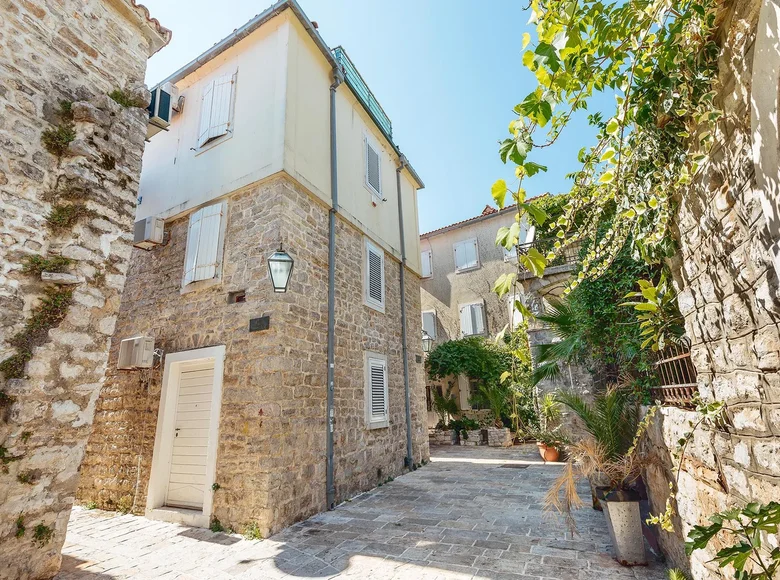 Дом 6 комнат 268 м² Будва, Черногория