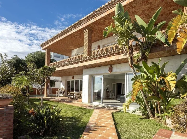 7-Schlafzimmer-Villa 618 m² Mijas, Spanien