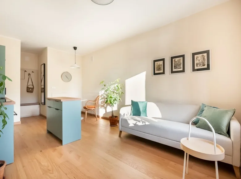 2 room apartment 34 m² Warsaw, Poland