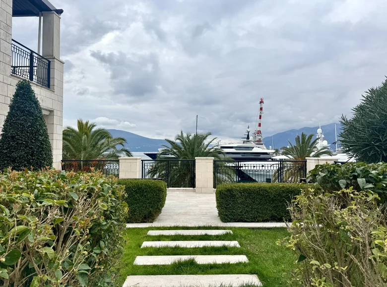 Wohnung 3 zimmer 116 m² in Tivat, Montenegro