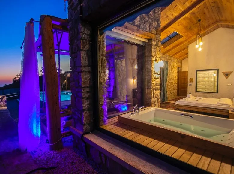Villa de 2 dormitorios 182 m² Fethiye, Turquía