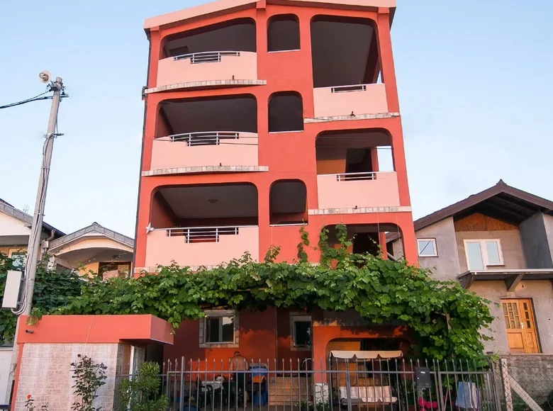 Hôtel 376 m² à Dobra Voda, Monténégro