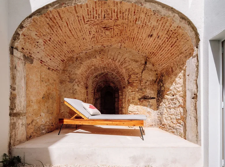 Apartment 10 bedrooms 285 m² Alvalade, Portugal