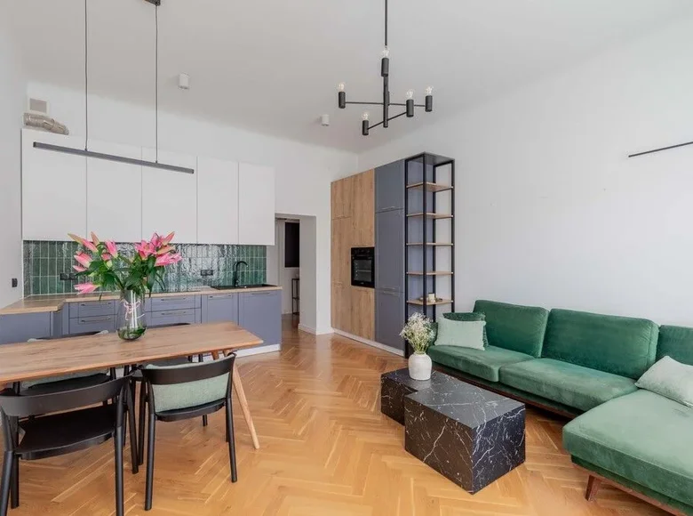 Apartamento 3 habitaciones 70 m² en Varsovia, Polonia