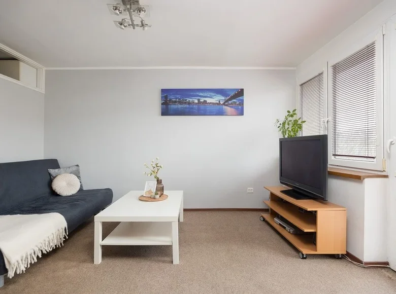 2 room apartment 33 m² Warsaw, Poland