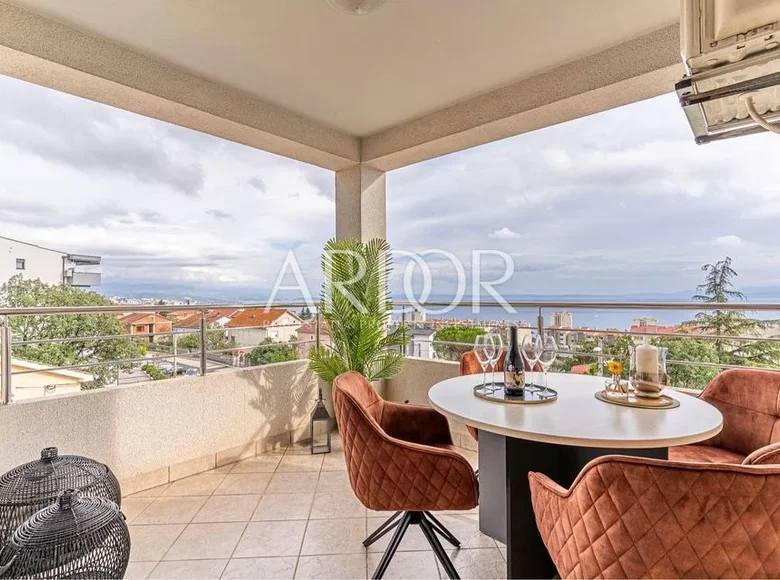2 bedroom apartment 135 m² Grad Rijeka, Croatia