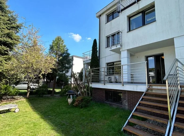 Nieruchomości komercyjne 1 pokój 58 m² w Warszawa, Polska