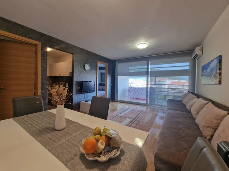 1 bedroom apartment 54 m² in Budva, Montenegro