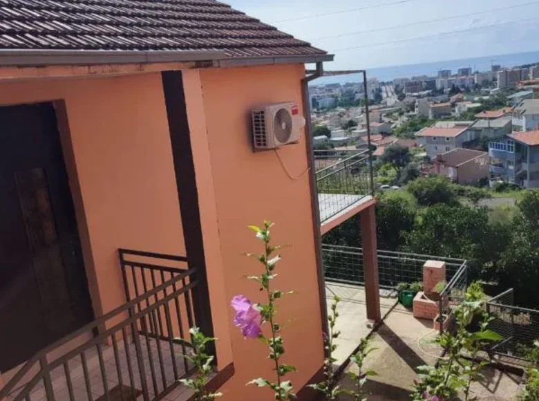 Дом 3 спальни 200 м² Велембуси, Черногория