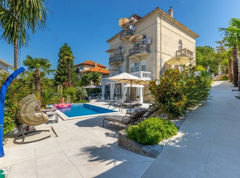 6 bedroom house 540 m² Crikvenica, Croatia