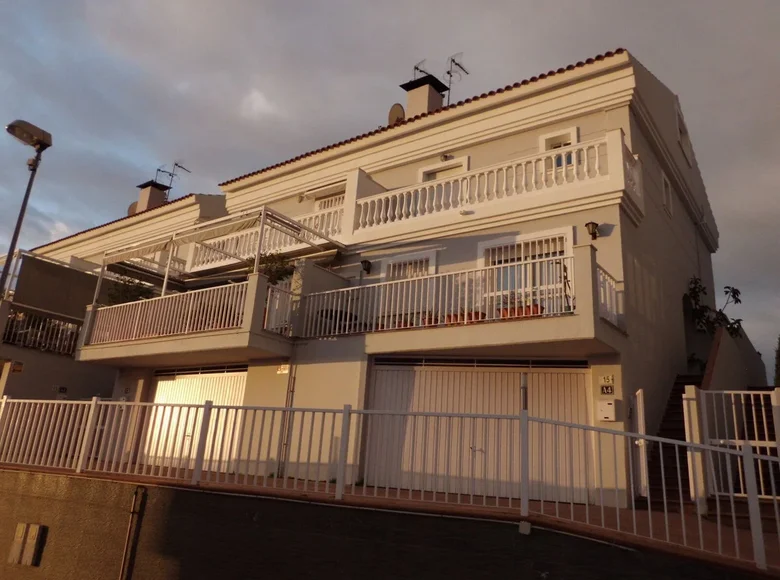 Willa 3 pokoi 200 m² Malaga, Hiszpania