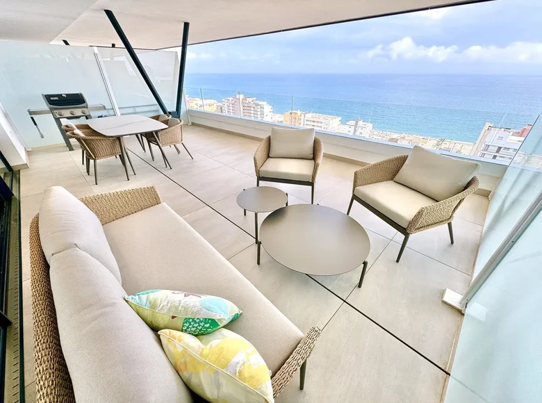 Квартира 2 спальни 115 м² Фуэнхирола, Испания