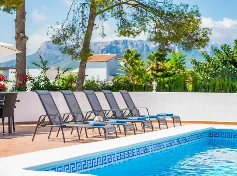 Villa 8 bedrooms 360 m² Calp, Spain